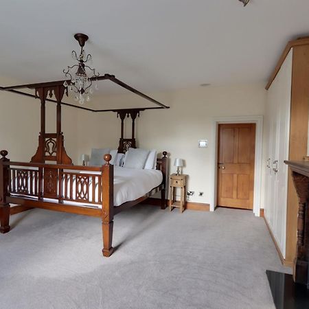 Bretton House Farm Retreat Villa เชสเตอร์ ภายนอก รูปภาพ