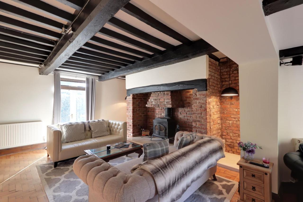 Bretton House Farm Retreat Villa เชสเตอร์ ภายนอก รูปภาพ